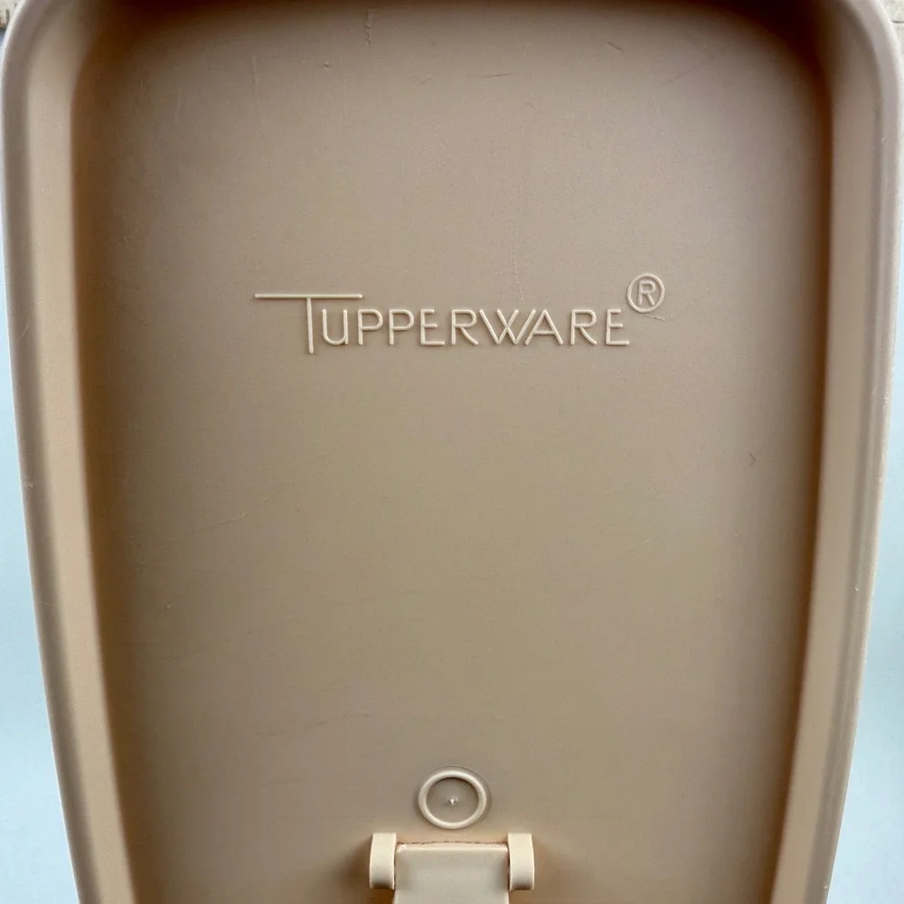 Tupperware good vintage